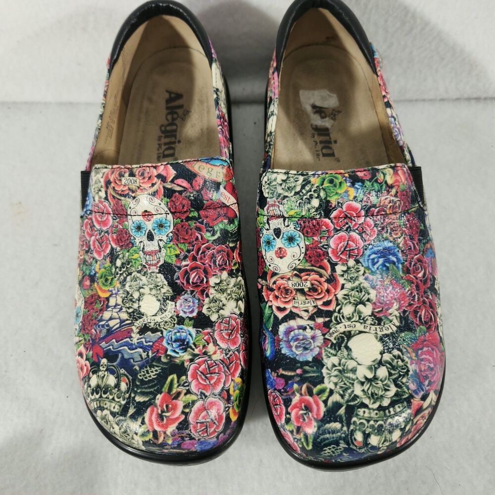Alegria  Shoes Womens Size 38 Black Skull Leather Comfort Slip On Clogs Kell-510